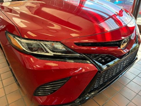 Used 2024 Toyota Camry SE FWD image 2