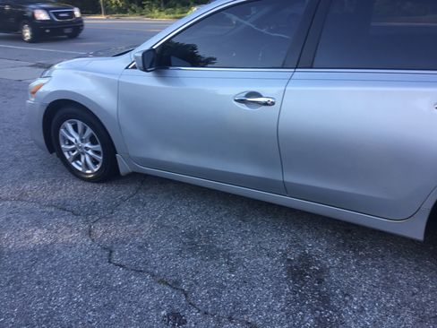 Used 2014 Nissan Altima 2.5 S w/ Sport Value Package image 6