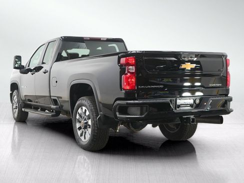Used 2024 Chevrolet Silverado 2500 Custom w/ Custom Value Package AWD/4WD image 4