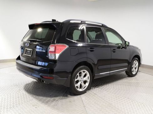 Used 2018 Subaru Forester 2.5i Touring AWD/4WD image 5