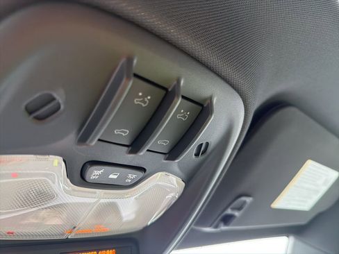 Certified 2025 GMC Canyon Elevation w/ Convenience Package image 16