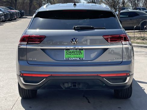 Used 2023 Volkswagen Atlas Cross Sport SE image 5