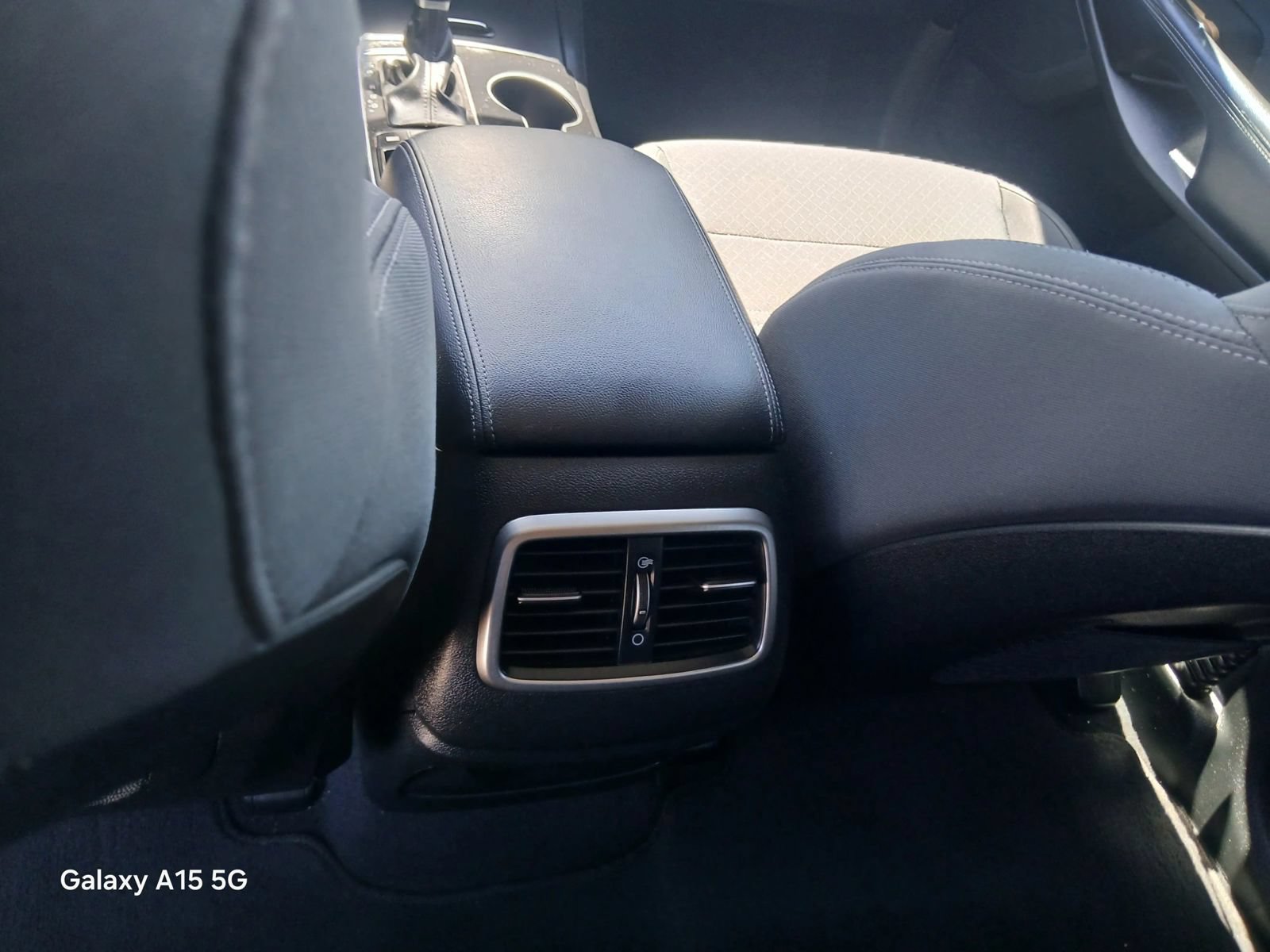 Used 2020 Kia Sorento S FWD image 48