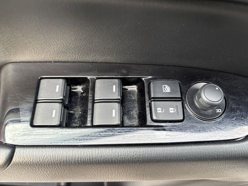 Used 2025 MAZDA CX-5 AWD 2.5 S w/ Preferred Package image 17