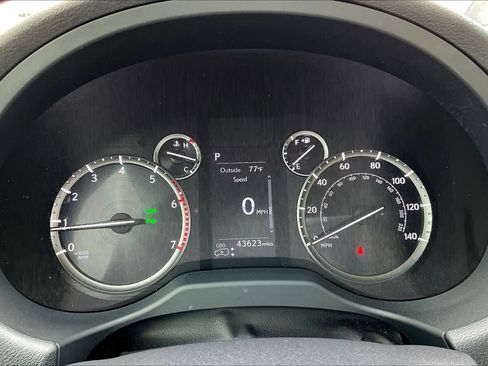 Used 2020 Lexus GX 460 Luxury w/ Accessory Package image 26