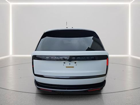 Certified 2025 Land Rover Range Rover Long Wheelbase SE image 4