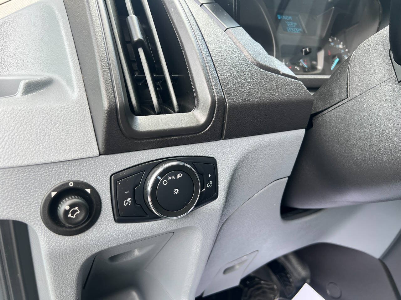Used 2019 Ford Transit 150 130 Low Roof RWD image 16