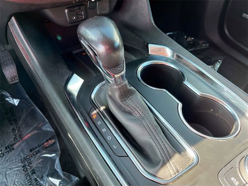 Used 2021 Chevrolet Traverse Premier image 17