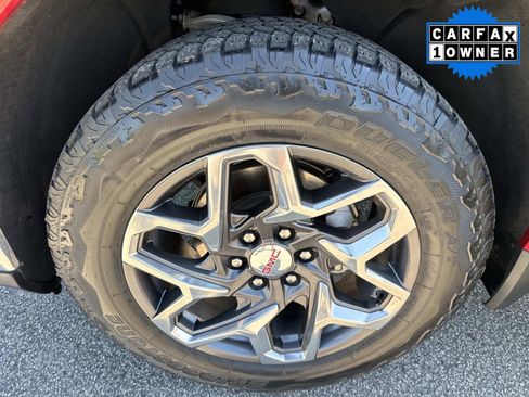 Used 2024 GMC Sierra 1500 SLT w/ SLT Premium Plus Package AWD/4WD image 11