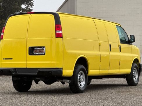 Certified 2023 Chevrolet Express 3500 Extended w/ Driver Convenience Package image 4
