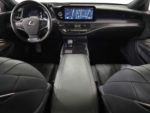 Used 2024 Lexus LS 500 AWD w/ Luxury Package image 12