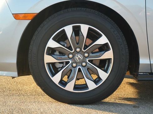 Used 2024 Honda Odyssey EX-L image 7