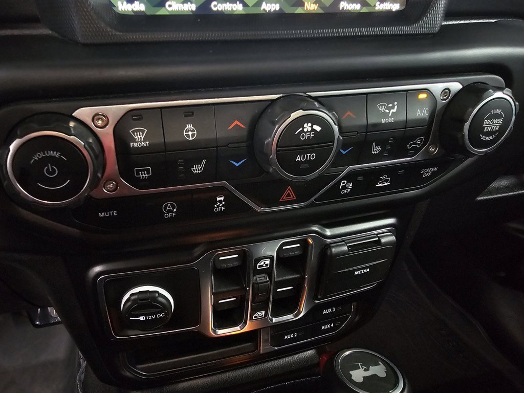 Used 2021 Jeep Wrangler Unlimited Sahara AWD/4WD image 19