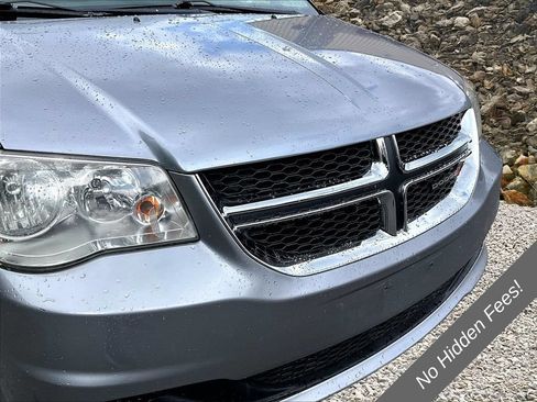 Used 2013 Dodge Grand Caravan SE FWD image 23