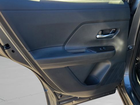 New 2026 Nissan Kicks SV image 9