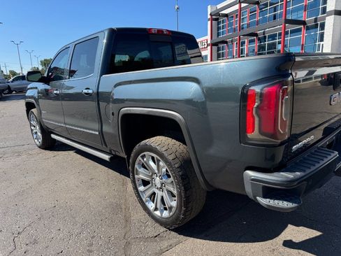 Used 2018 GMC Sierra 1500 Denali w/ Denali Ultimate Package AWD/4WD image 10