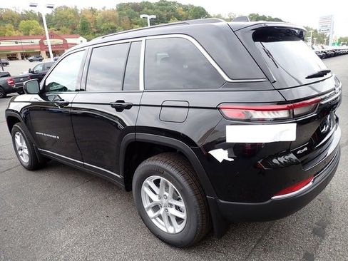 New 2025 Jeep Grand Cherokee Laredo X w/ Luxury Tech Group I image 3