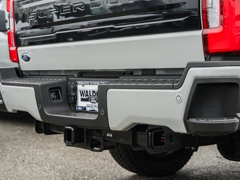 New 2026 Ford F250 Platinum AWD/4WD image 9