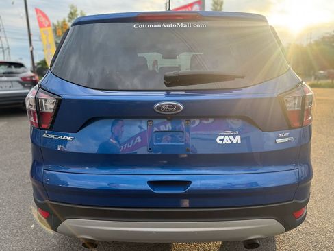 Used 2017 Ford Escape SE w/ SE Cold Weather Package AWD/4WD image 8