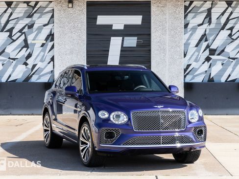 Used 2023 Bentley Bentayga image 1
