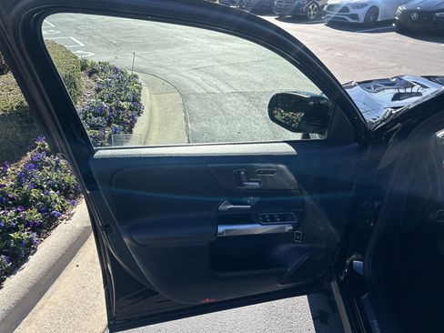 Certified 2022 Mercedes-Benz GLB 250 w/ Premium Package Lite image 14