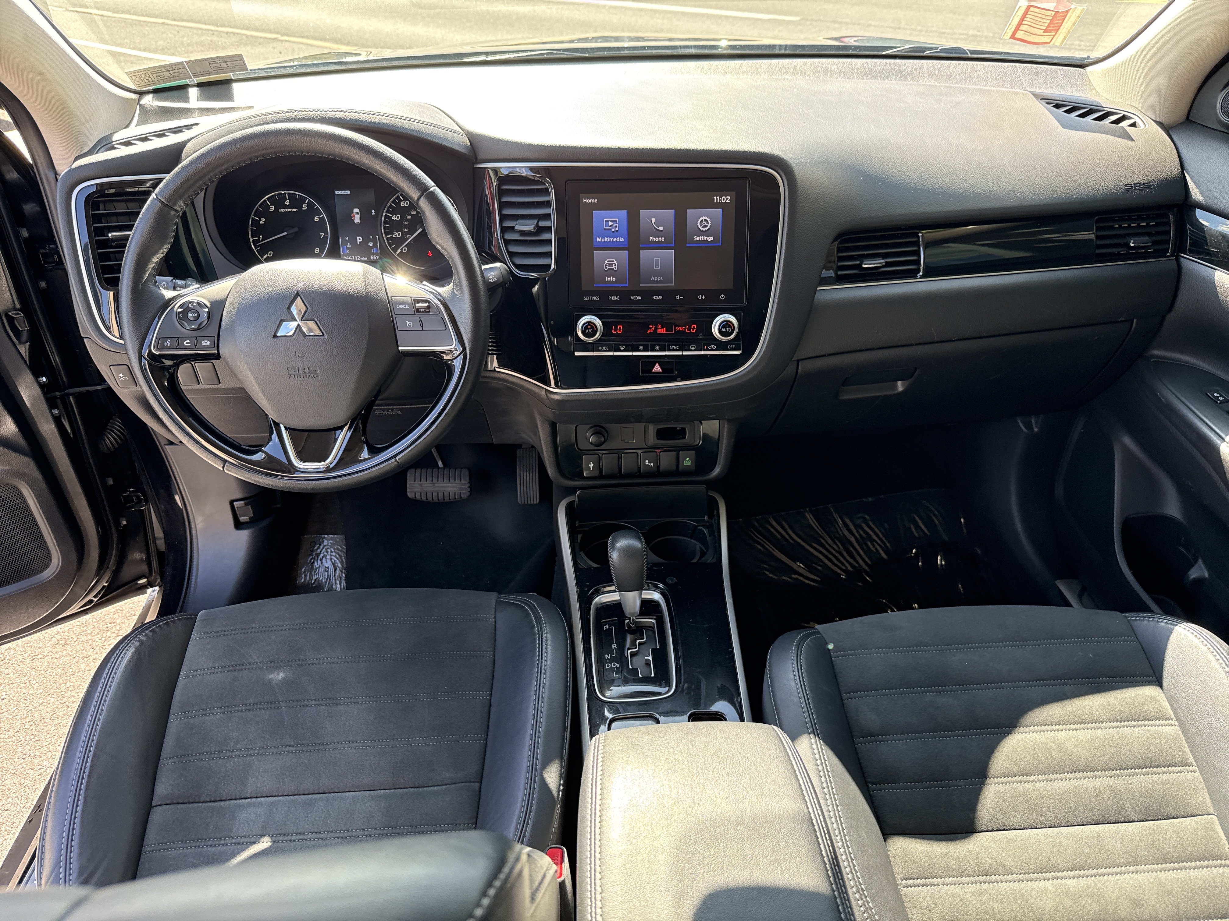 Used 2020 Mitsubishi Outlander SE AWD/4WD image 15