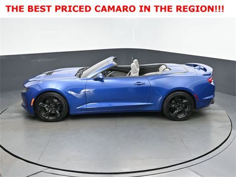 Used 2022 Chevrolet Camaro LT w/ Technology Package image 29