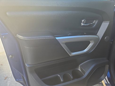 Used 2017 Nissan Titan PRO-4X image 14