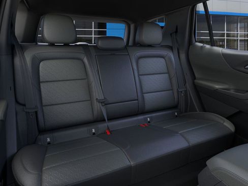 New 2026 Chevrolet Equinox LT w/ Convenience Package II image 17