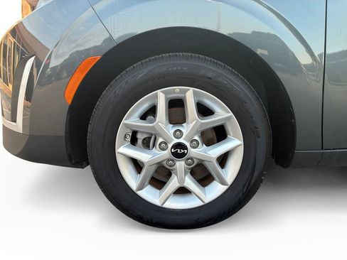 Used 2025 Kia Soul LX w/ LX Technology Package FWD image 27