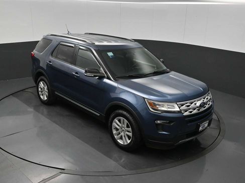 Used 2018 Ford Explorer XLT w/ Equipment Group 201A image 19