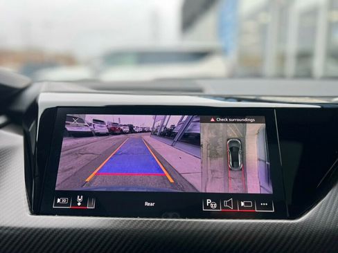 Used 2022 Audi e-tron GT Prestige w/ Prestige Package image 32