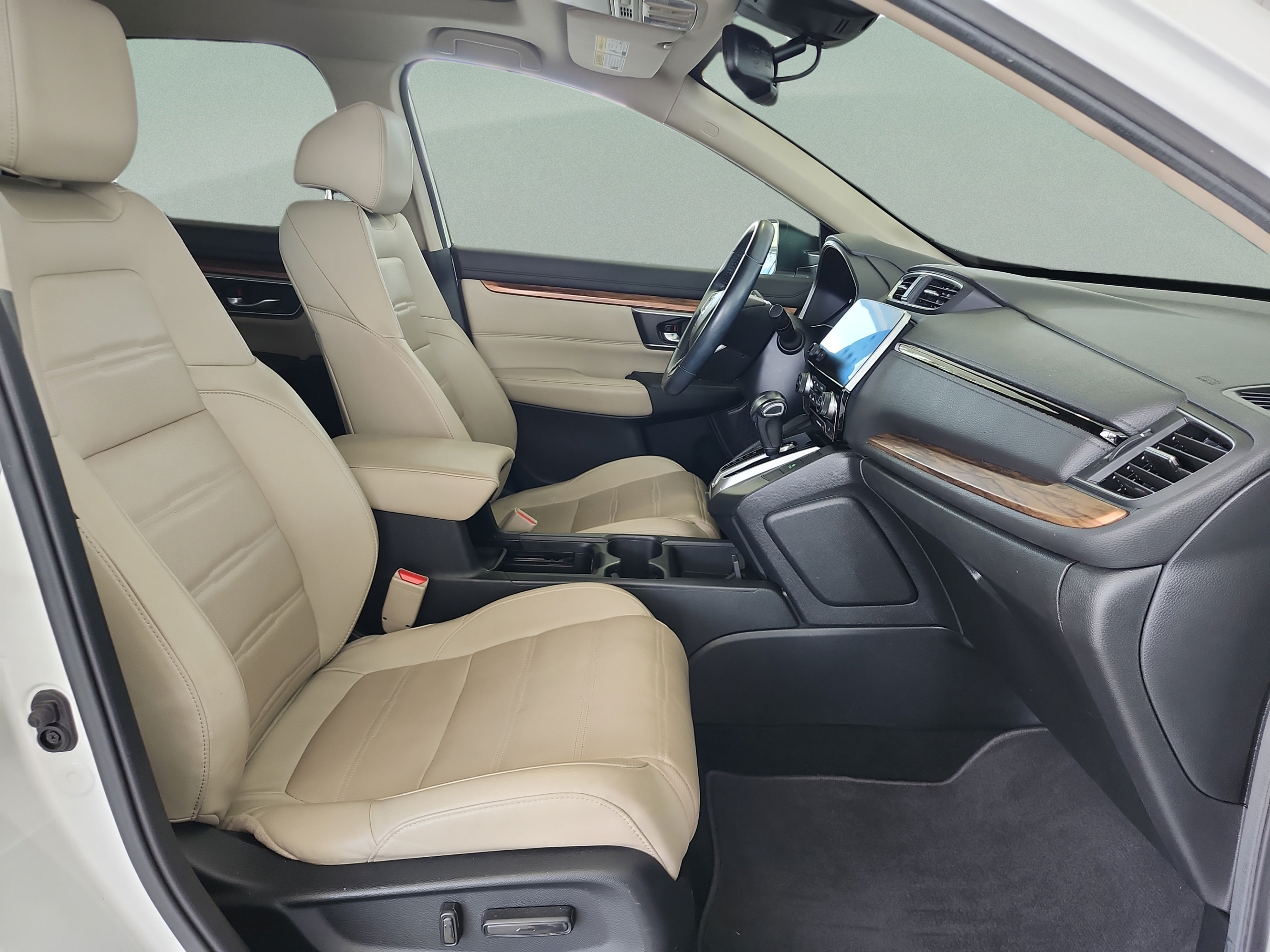 Used 2018 Honda CR-V Touring image 18