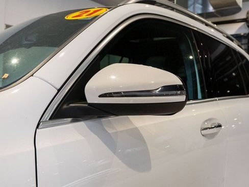 Certified 2021 Mercedes-Benz GLB 250 GLB 250 image 8