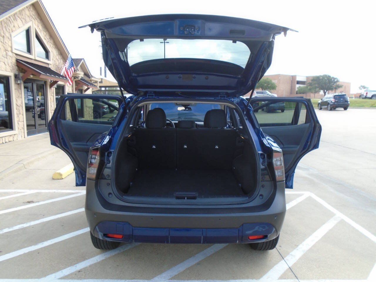 Used 2025 Nissan Kicks SV FWD image 23