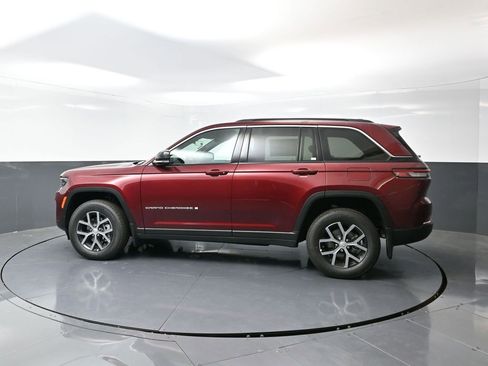 New 2025 Jeep Grand Cherokee Limited w/ Trailer Tow Package image 11