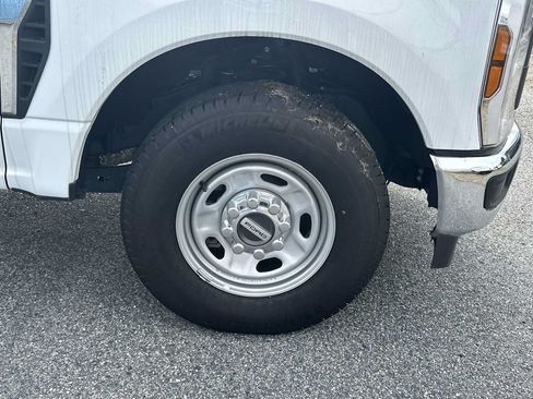 New 2024 Ford F250 XL w/ XL Chrome Package RWD image 13