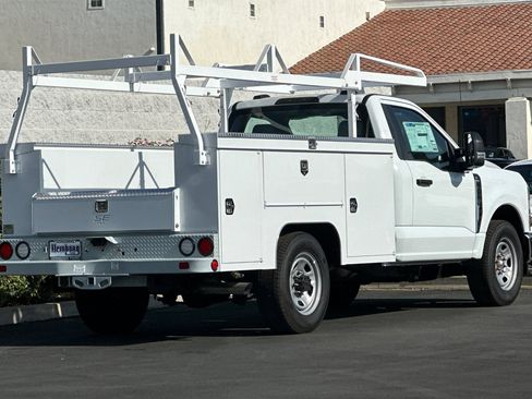 New 2025 Ford F350 XL w/ XL Chrome Package image 4