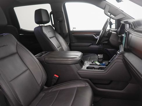 Used 2024 GMC Sierra 1500 Denali w/ Denali Reserve Package image 11