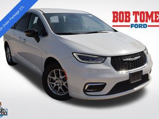 Used 2025 Chrysler Pacifica Select FWD video 1