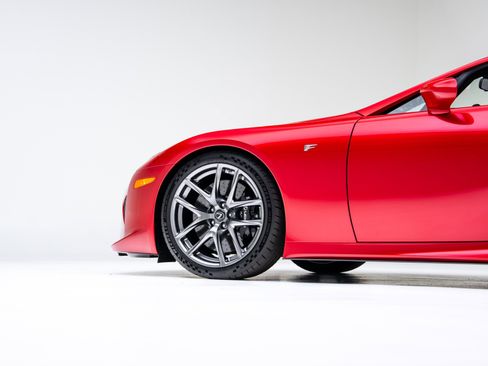 Used 2012 Lexus LFA image 13