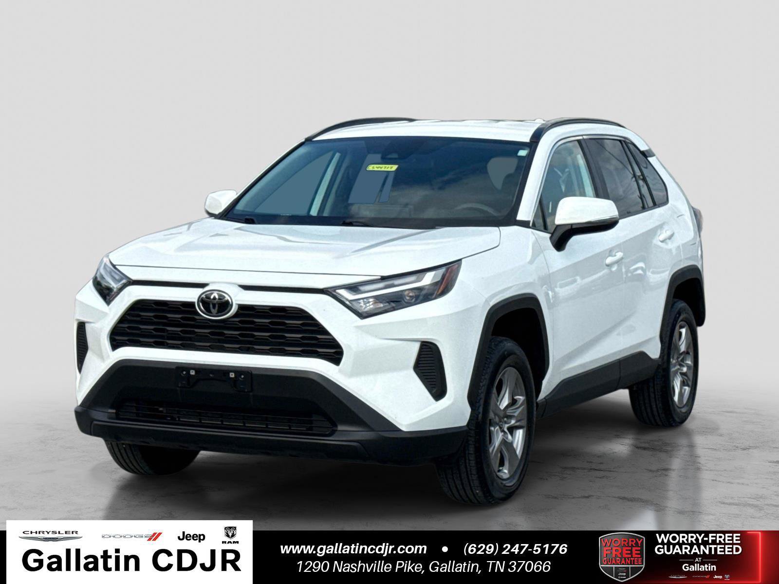 Used 2025 Toyota RAV4 XLE AWD/4WD image 1
