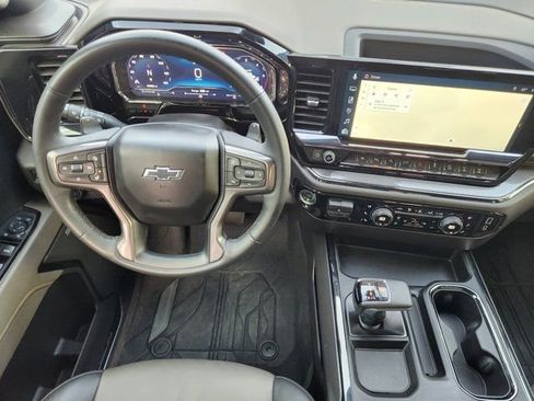 Used 2024 Chevrolet Silverado 1500 ZR2 image 29