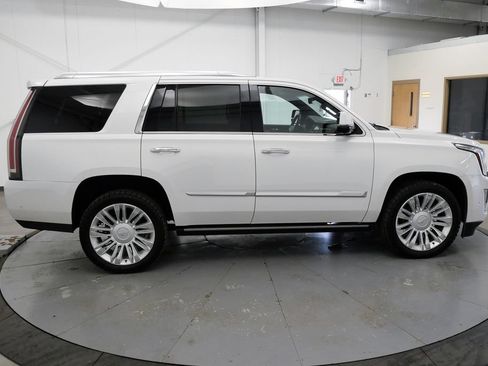 Used 2020 Cadillac Escalade Platinum AWD/4WD image 8