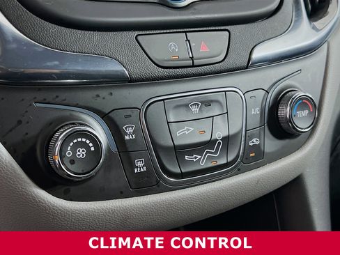 Used 2023 Chevrolet Equinox LS image 9