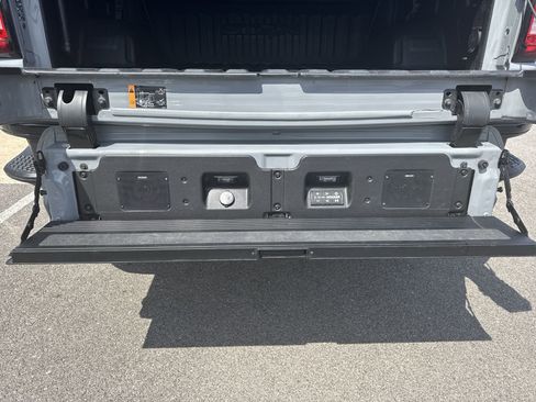 Used 2024 GMC Sierra 1500 AT4X image 25