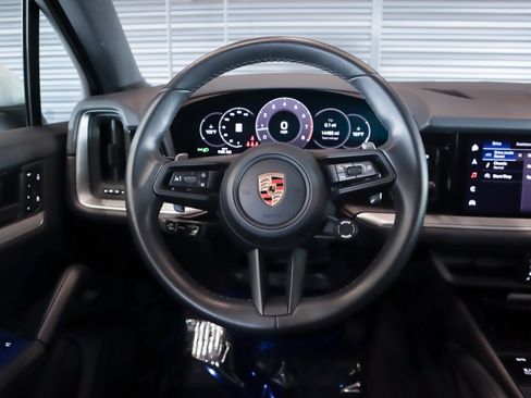 Certified 2024 Porsche Cayenne image 15