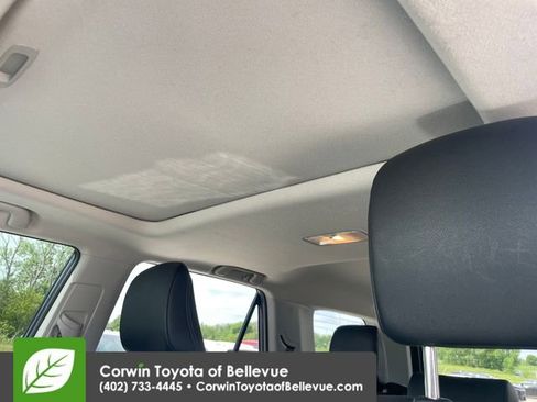 Used 2022 Toyota 4Runner Limited AWD/4WD image 25