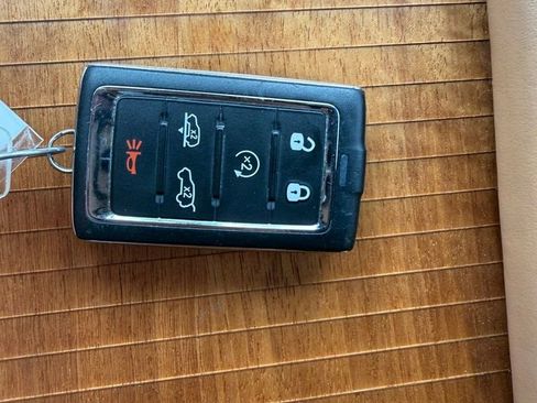 Used 2022 Jeep Grand Wagoneer Series III w/ Rear Seat Video Group 1 AWD/4WD image 21