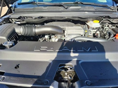 New 2026 RAM 1500 4x4 Crew Cab image 17